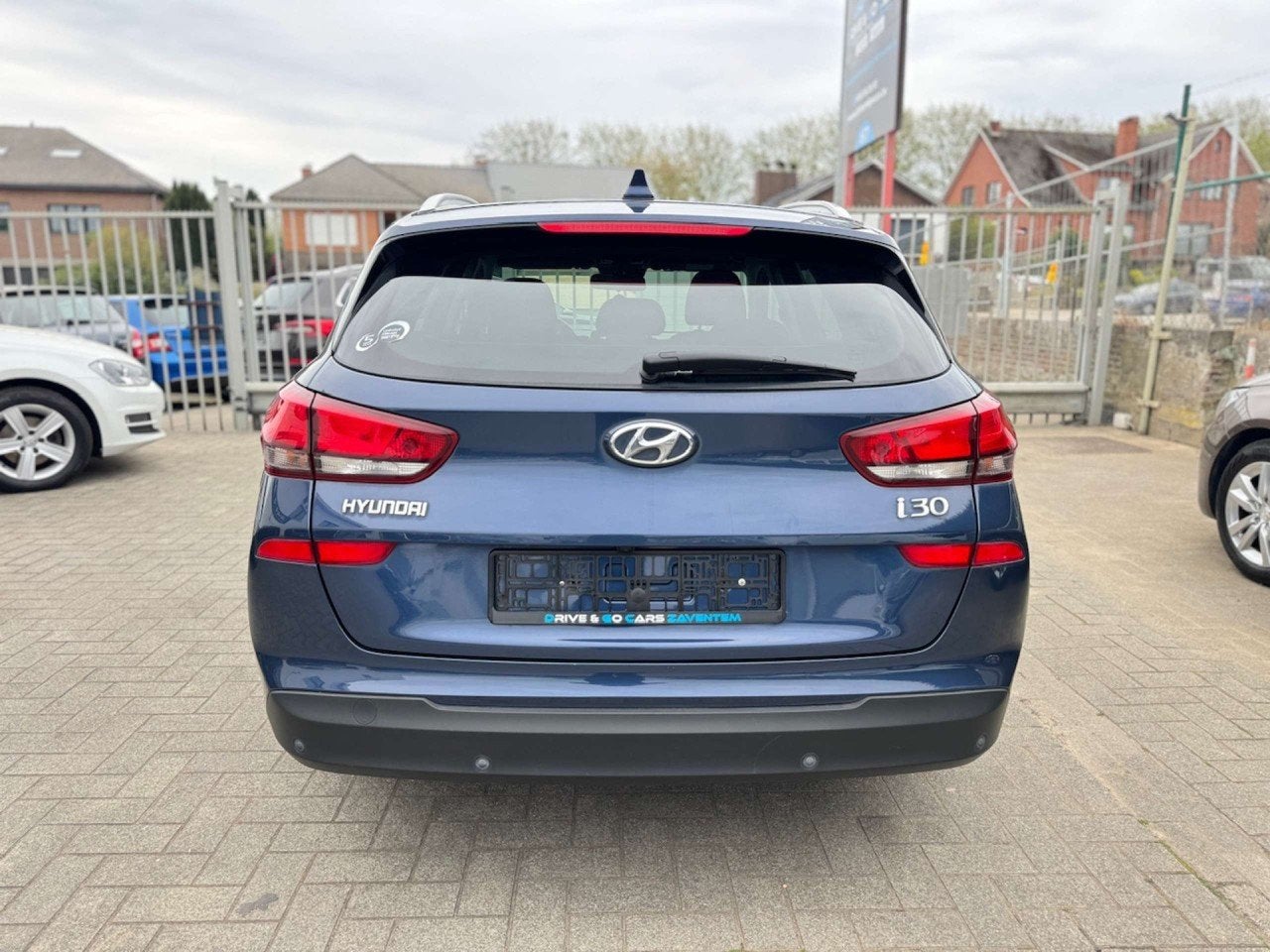 Hyundai i30 1.0 T-GDi Sky - CarPlay * 1 JAAR GARANTIE * !, Autos, https://public.car-pass.be/vhr/e101b1a4-3dc5-4777-b2f9-23d5c090f643