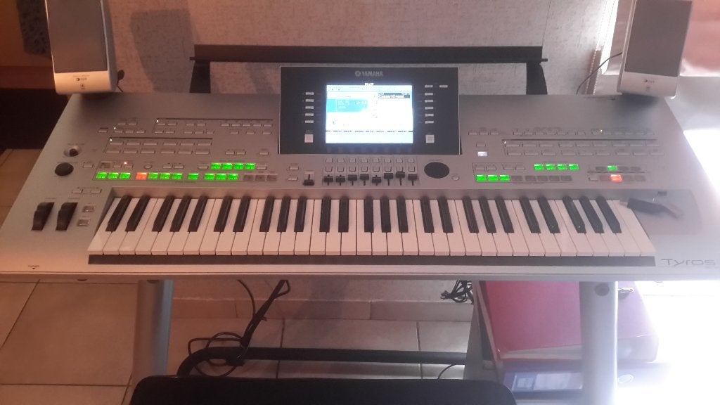 Yamaha Tyros 3, Muziek en Instrumenten, Keyboards, Ophalen, Yamaha, Midi-aansluiting, 61 toetsen