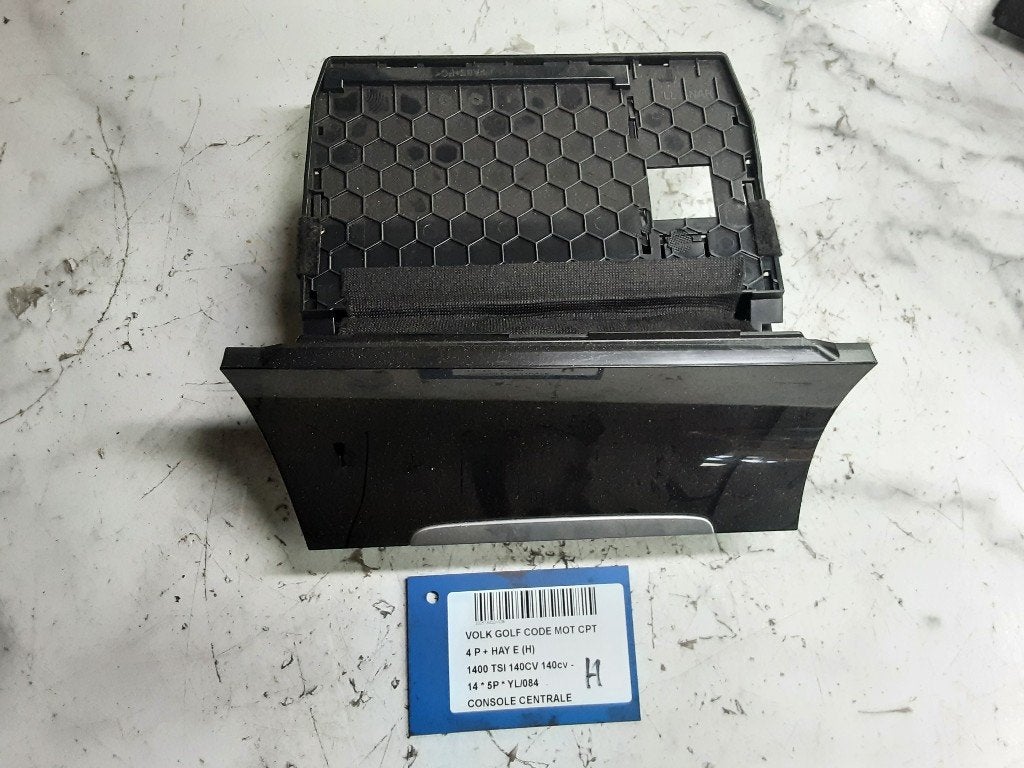 CONSOLE CENTRALE Volkswagen Golf VII (AUA) (5G1863391), Volkswagen, Mevr. I. Hauben, Utilisé, Rue de l'Espoir 34 34
4030  GRIVEGNÉE, BE