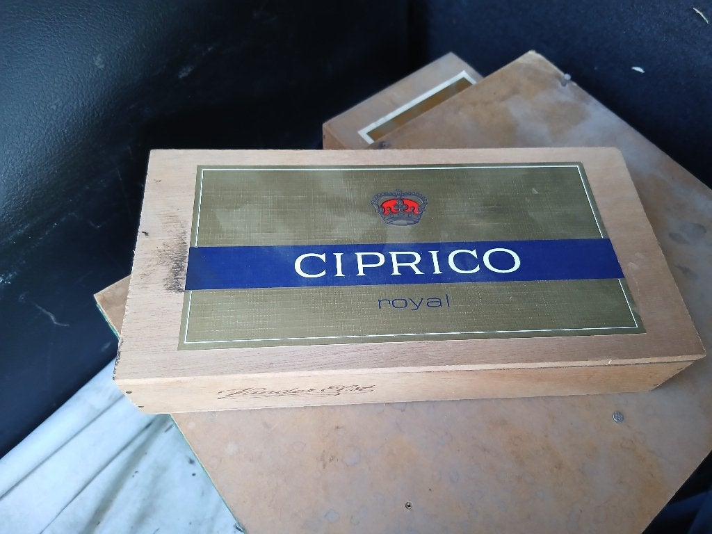 Ancienne boite a ciario, Enlèvement