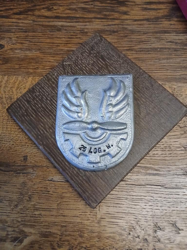 Crest Fae Lum 25 Long Wing Meerdael, Verzamelen, Verzenden, Luchtmacht, Embleem of Badge