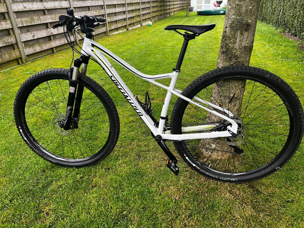 Mountainbike specialized, 47 tot 50 cm, Zo goed als nieuw, Schijfrem, Ophalen