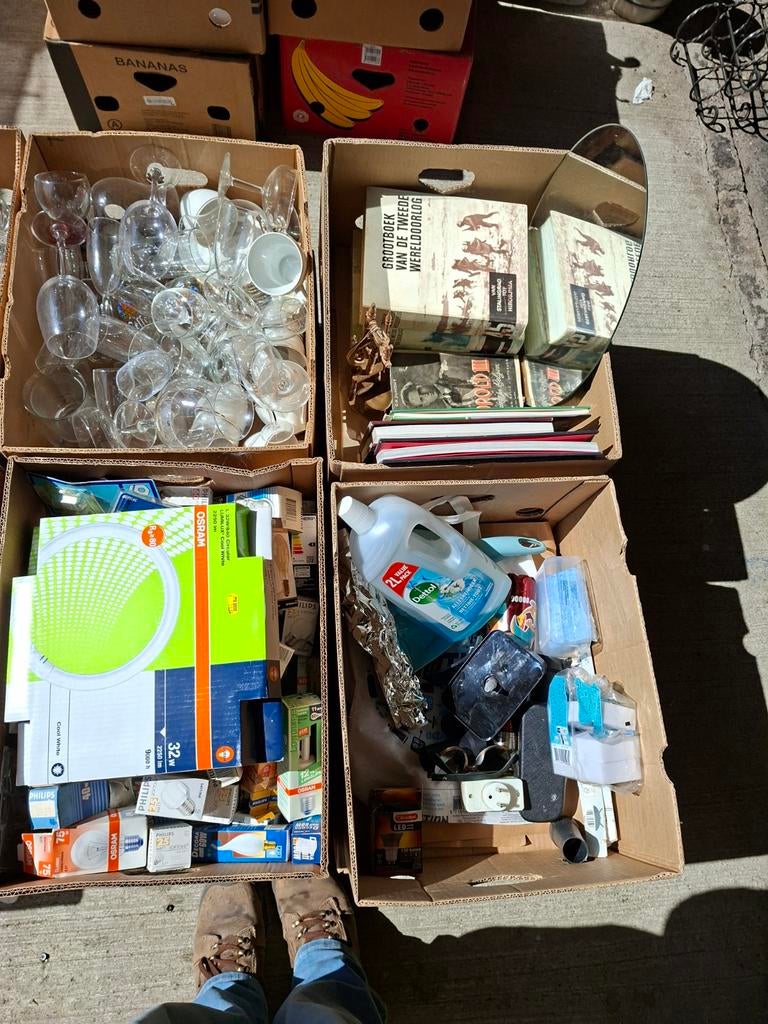 200 dozen rommelmarkt, Diversen, Rommelmarktspullen, Ophalen