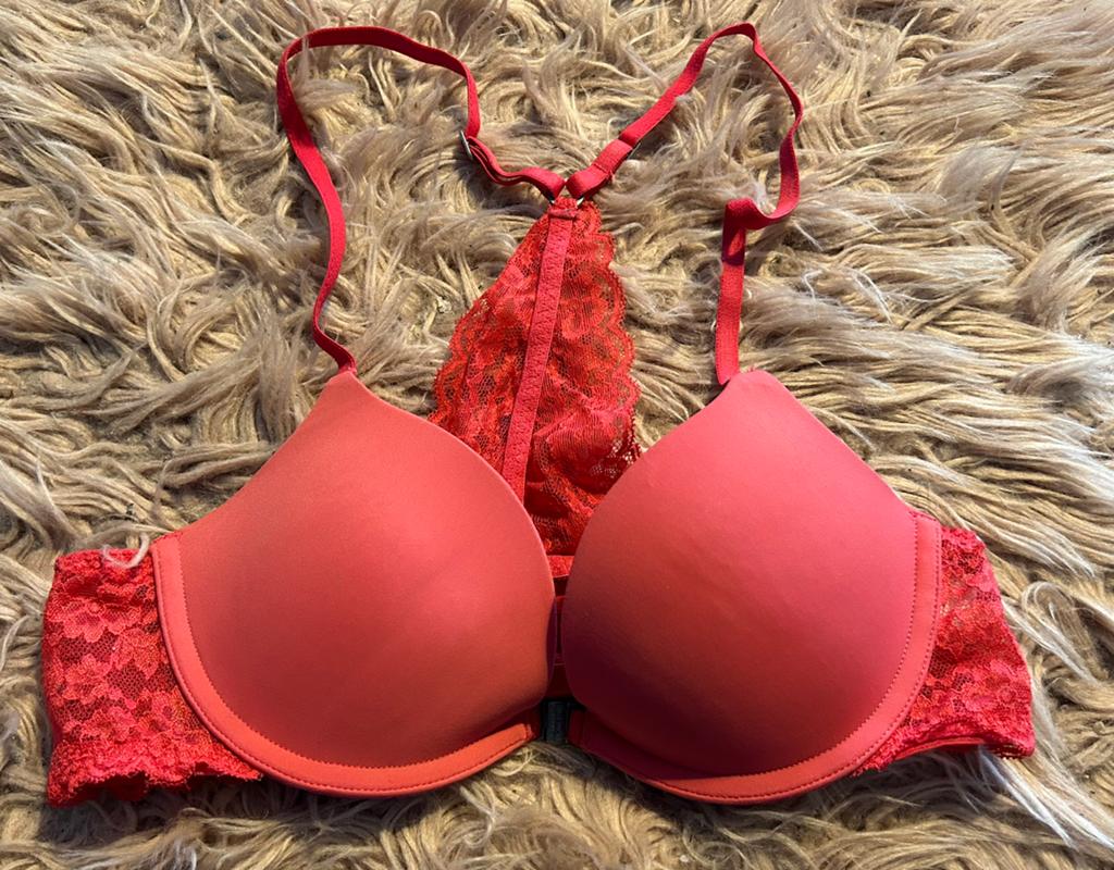 Roze beha van Gilly Hicks, Verzenden