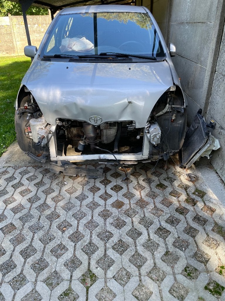 2 Toyota yaris accidenté, Autos, Achat, Particulier, Yaris, 3 portes