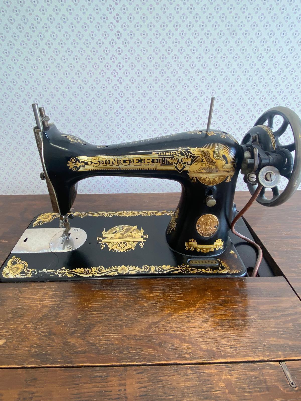 Machine à coudre à pédale Singer avec table d'origine, Enlèvement