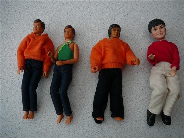 4 mooie jongens popjes, Kinderen en Baby's, Speelgoed | Poppen, Ophalen, Gebruikt, Overige typen