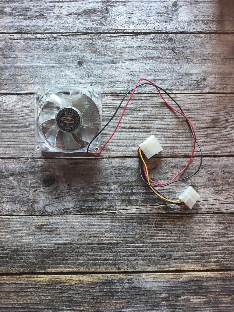 PC ventilator 80mm 12V – werkt goed, Computers en Software, Computerkoelers, Gebruikt, Luchtkoeling, Ophalen