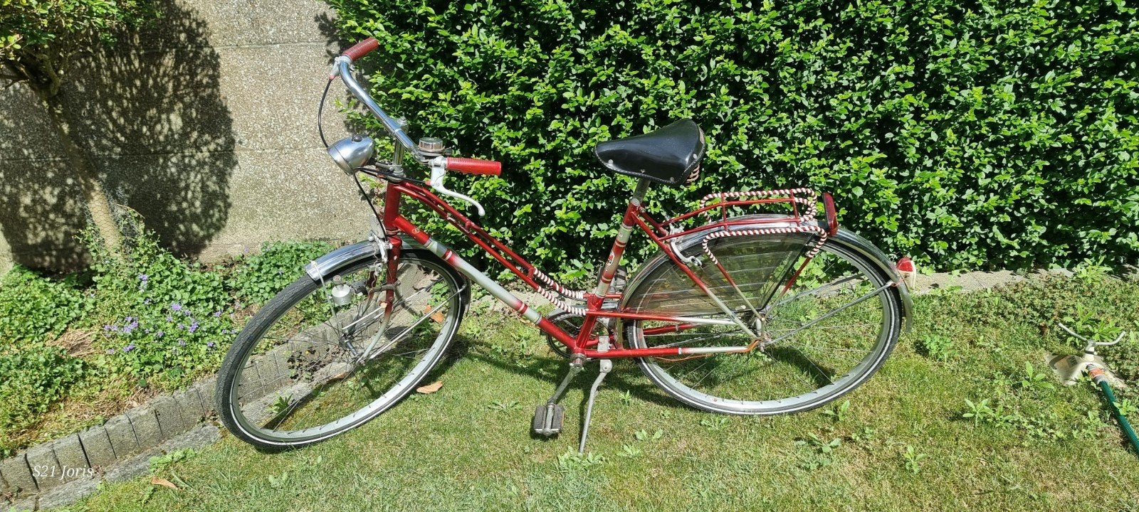 Dames/Meisjes fiets, rood-zilver, Vélos & Vélomoteurs, Autres marques, Frein sur jante, Enlèvement, Utilisé