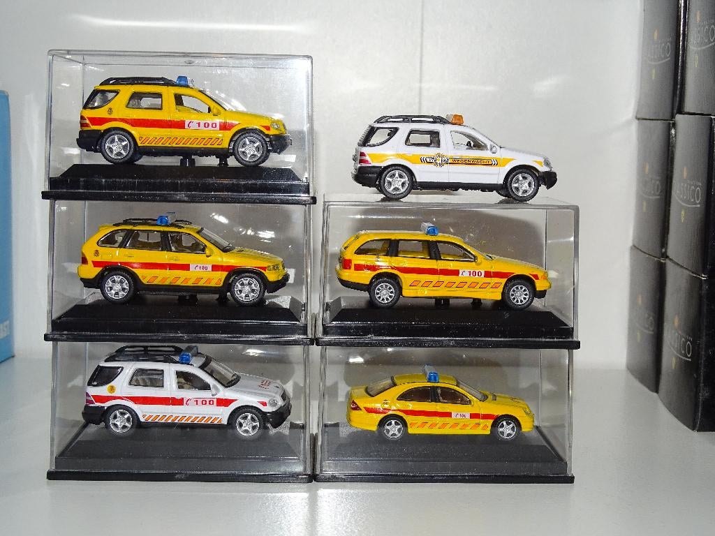 1/72 lot ambulance pompiers brandweer cararama smur belge, Autres marques, 1:50 ou moins, Enlèvement ou Envoi, Voiture