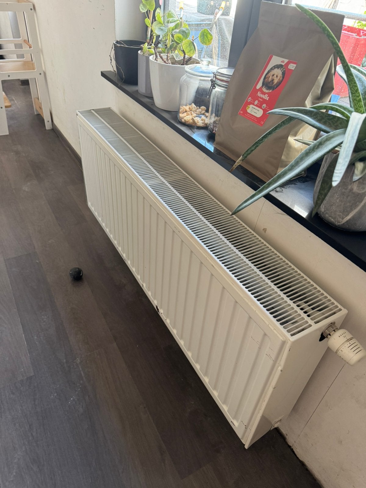 Radiator met lichte schade - gratis, Ophalen, 30 tot 80 cm, Gebruikt, Radiator