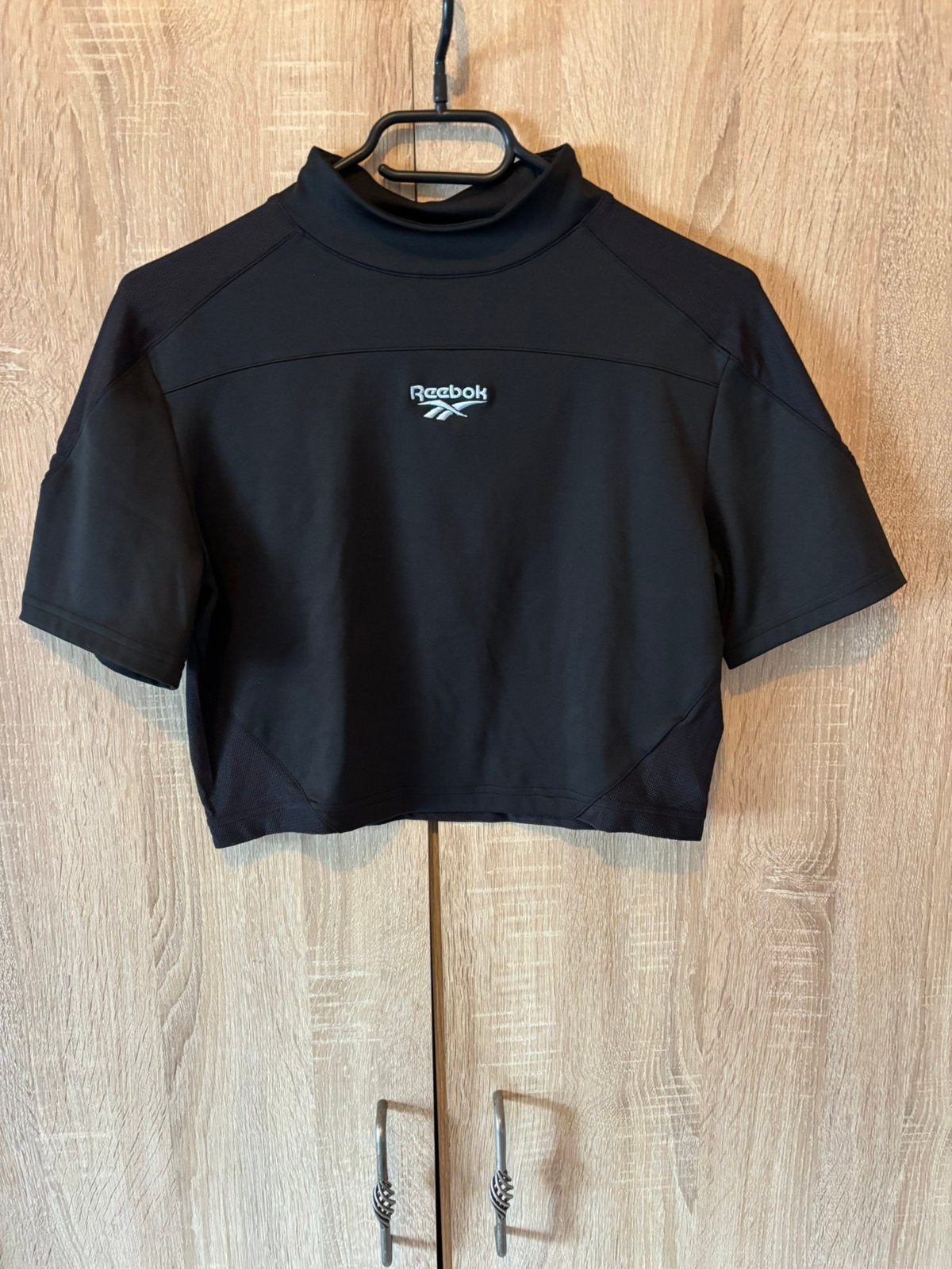 Topje reebok, Kleding | Dames, Topjes, Maat 38/40 (M), Zwart, Ophalen of Verzenden, Zo goed als nieuw