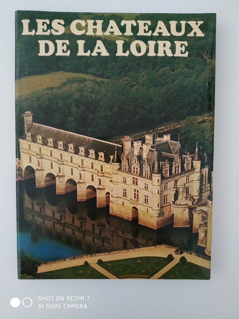 Les Chateaux de la Loire (Castelot/Soisson)., Boeken, Ophalen of Verzenden, Gelezen, Stijl of Stroming, André Castelot