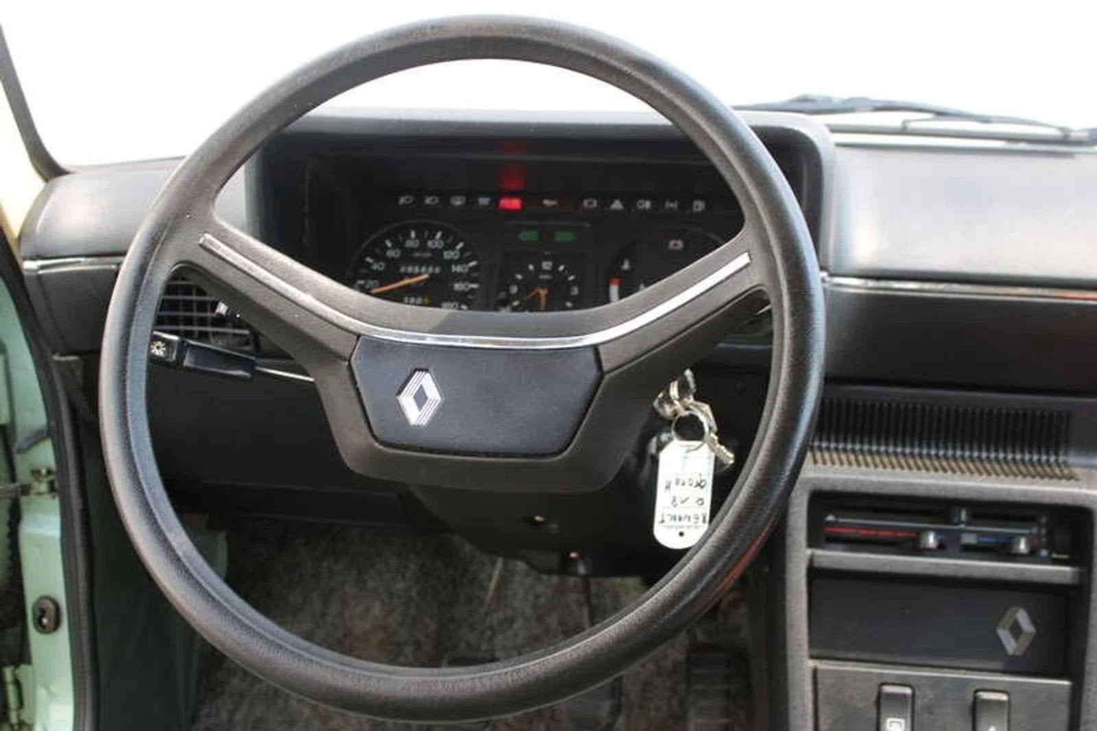Renault R 18 R 18 GTL met Oldtimerkeuring in Nieuwstaat!, foto 6