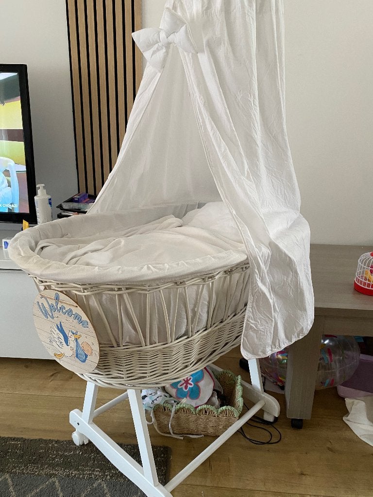 baby bed op wieltjes, Huis en Inrichting, Slaapkamer | Bedden, Ophalen, Zo goed als nieuw