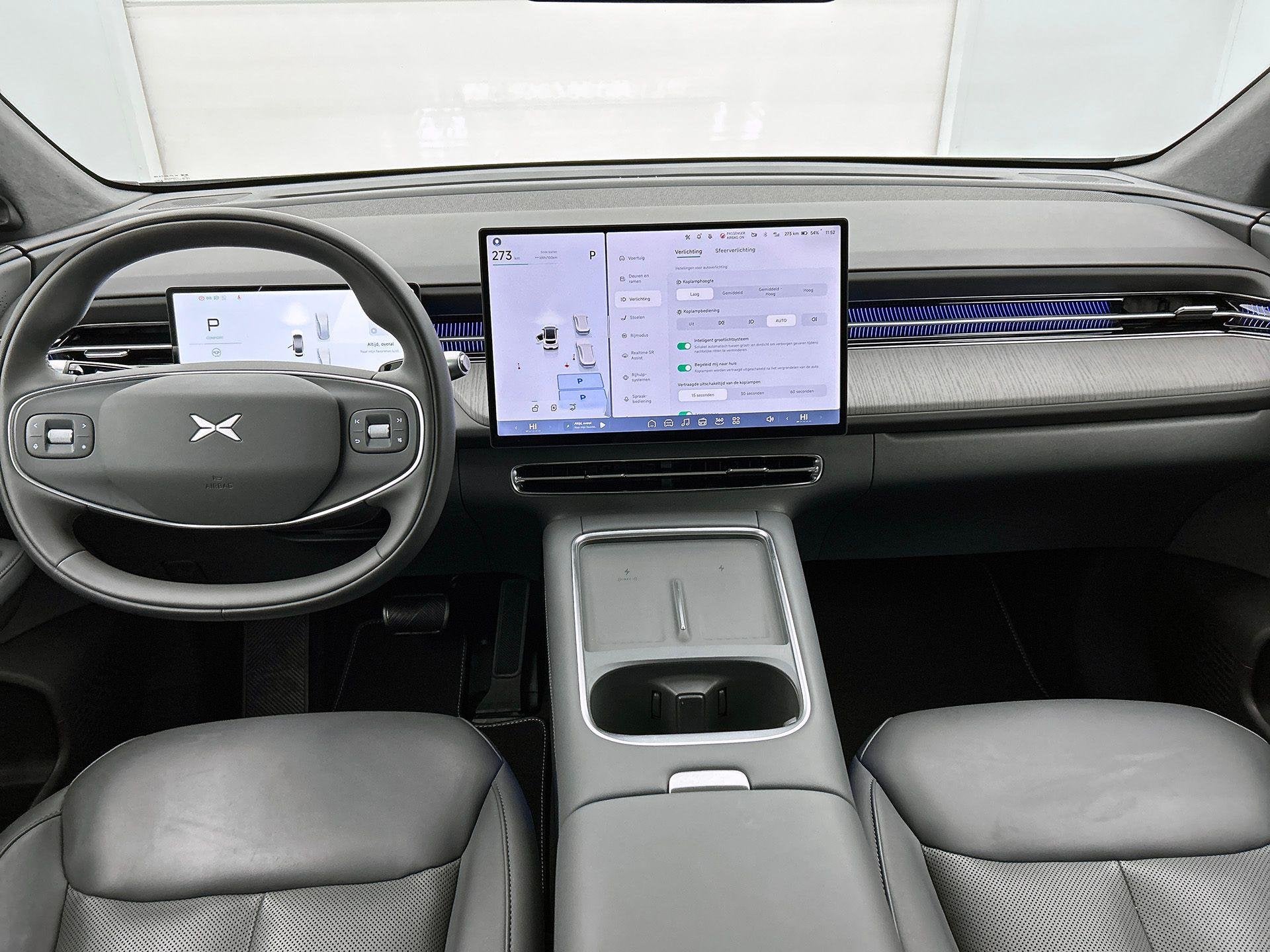 XPENG G6 BEV 81KWH Performance AWD | Panoramisch Dak | Navig, Auto's, Automaat, 81 kWh, Gebruikt, Wit