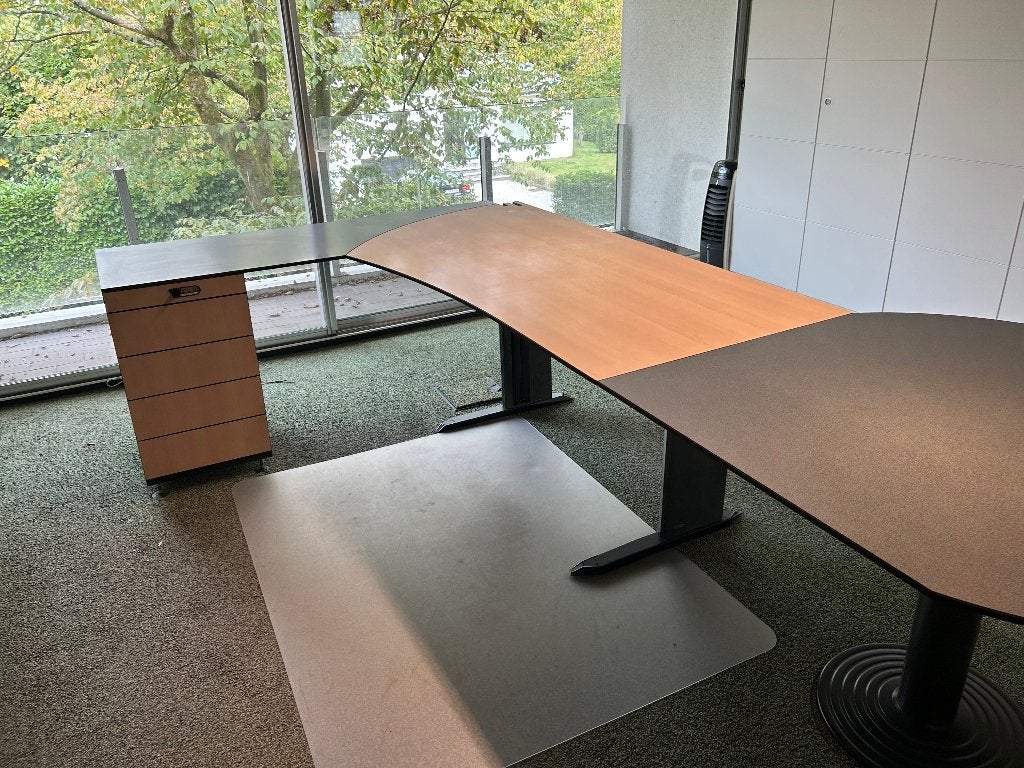 Bureau Bulo, Vergader- of Presentatieruimte, Ophalen, Gebruikt, Bureau