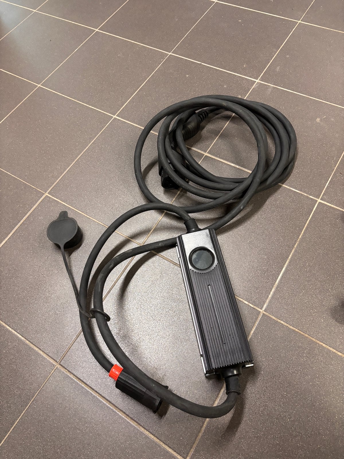 Besen Slimme Mobiele Laadstation (1 & 3 Fase / max. 16 kW), Auto diversen, Laadpalen, Zo goed als nieuw, Laadkabel, Ophalen