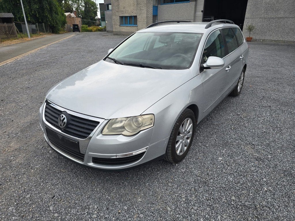 Volkswagen passat variant, Autos, Argent ou Gris, Achat, Boîte manuelle, Noir