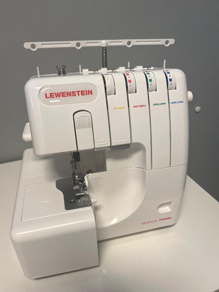 Overlocker Lewenstein, Enlèvement, Comme neuf, Surjeteuse, Lewenstein