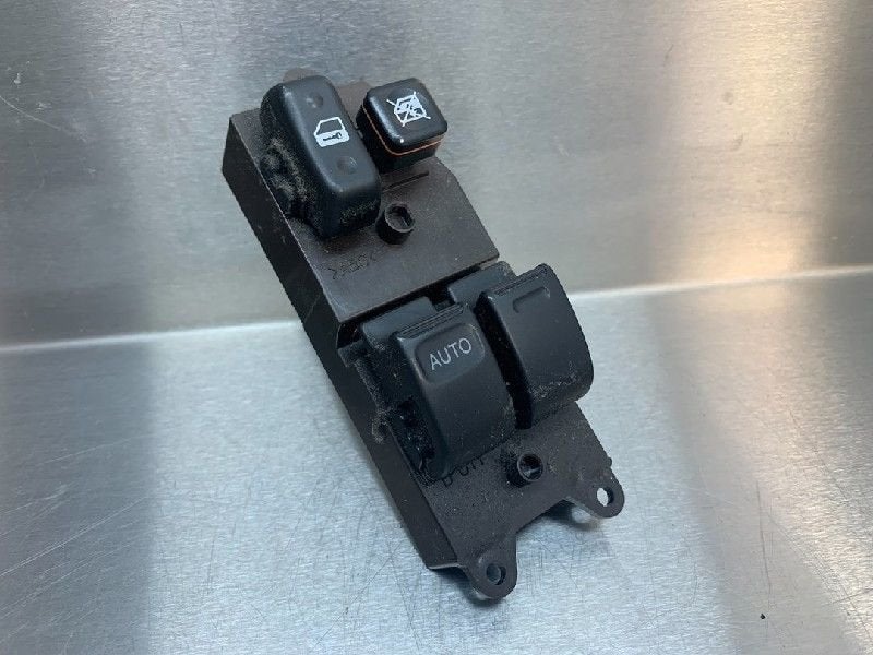 RAAMSCHAKELAAR Toyota Yaris (P1) (01-1999/11-2005), Gebruikt, Toyota
