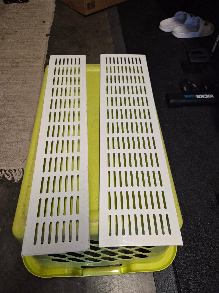 2 grilles d'aération, Enlèvement, Neuf