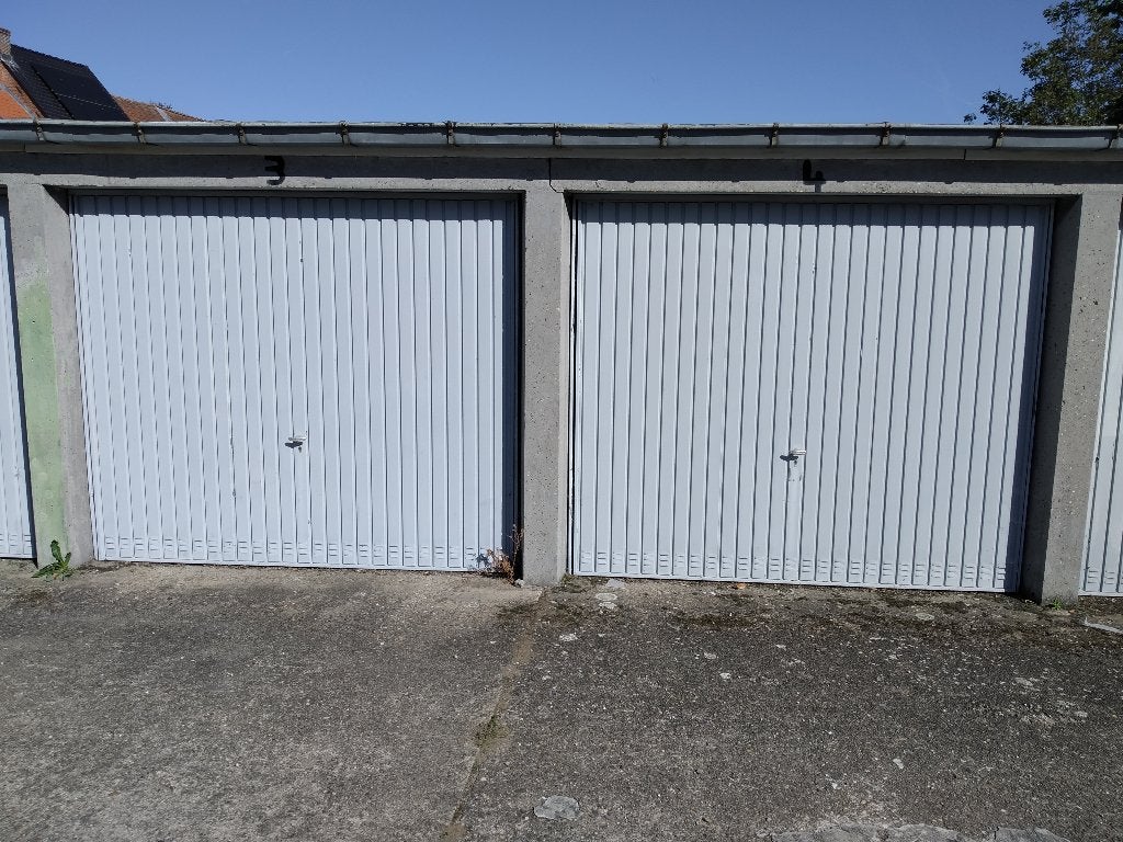 Garage / garagebox  te huur - centrum Lokeren (9160), Immo, Garages en Parkeerplaatsen