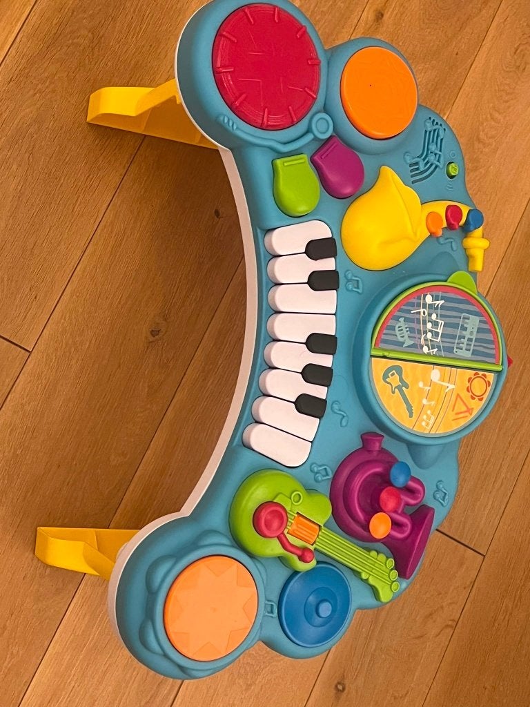 Piano électronique musical 10 en 1 en parfait état, Enfants & Bébés, Jouets | Autre, Comme neuf, Garçon ou Fille, Enlèvement