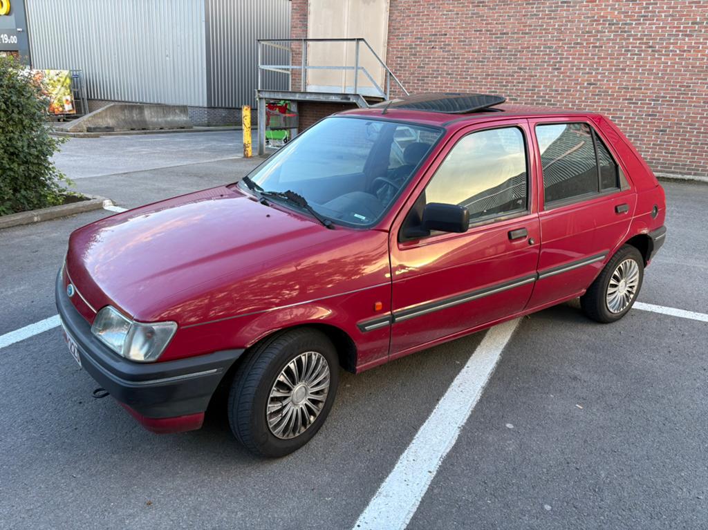 Oldtimer a vendre prix 850€ 1.3 essence boite automatique ., Rouge, Achat, 5 portes, Automatique