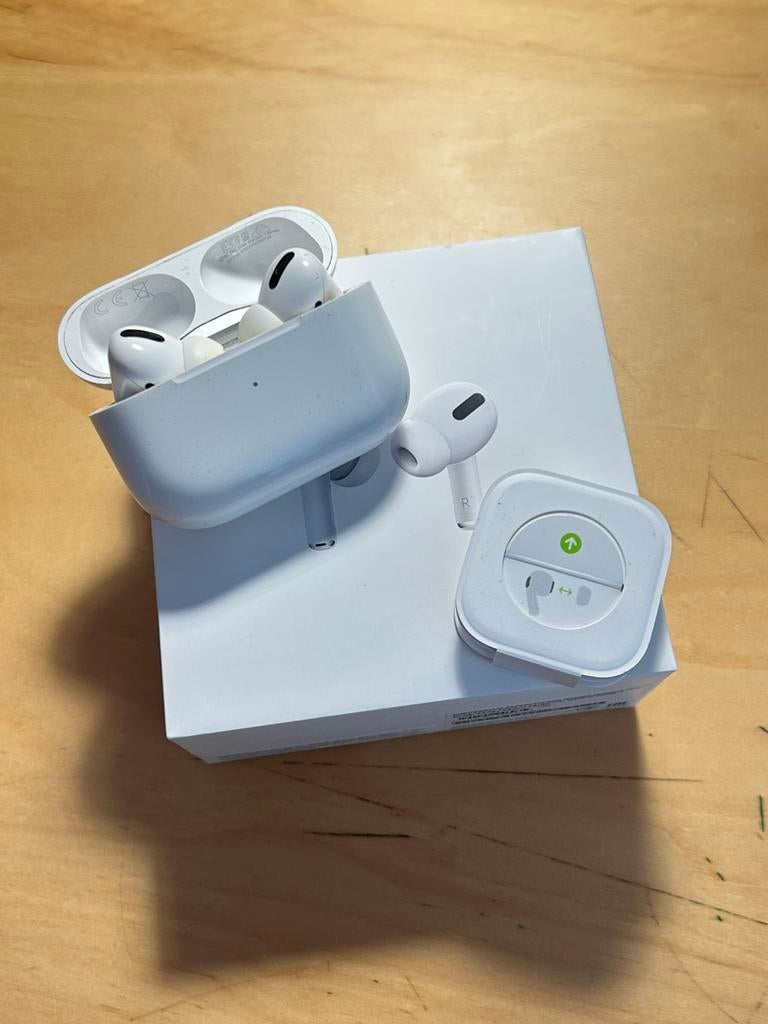 AirPods Pro 2e génération, Télécoms, Téléphonie mobile | Écouteurs, Utilisé, Intra-auriculaires (In-Ear), Apple, Blanc, Réduction active du bruit