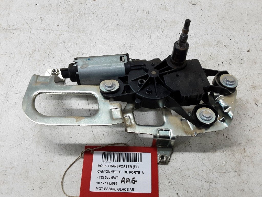 MOTEUR ESSUIE-GLACE ARRIÈRE Transporter T5 (7H0955711B), Volkswagen, Mevr. I. Hauben, Utilisé, Rue de l'Espoir 34 34
4030  GRIVEGNÉE, BE