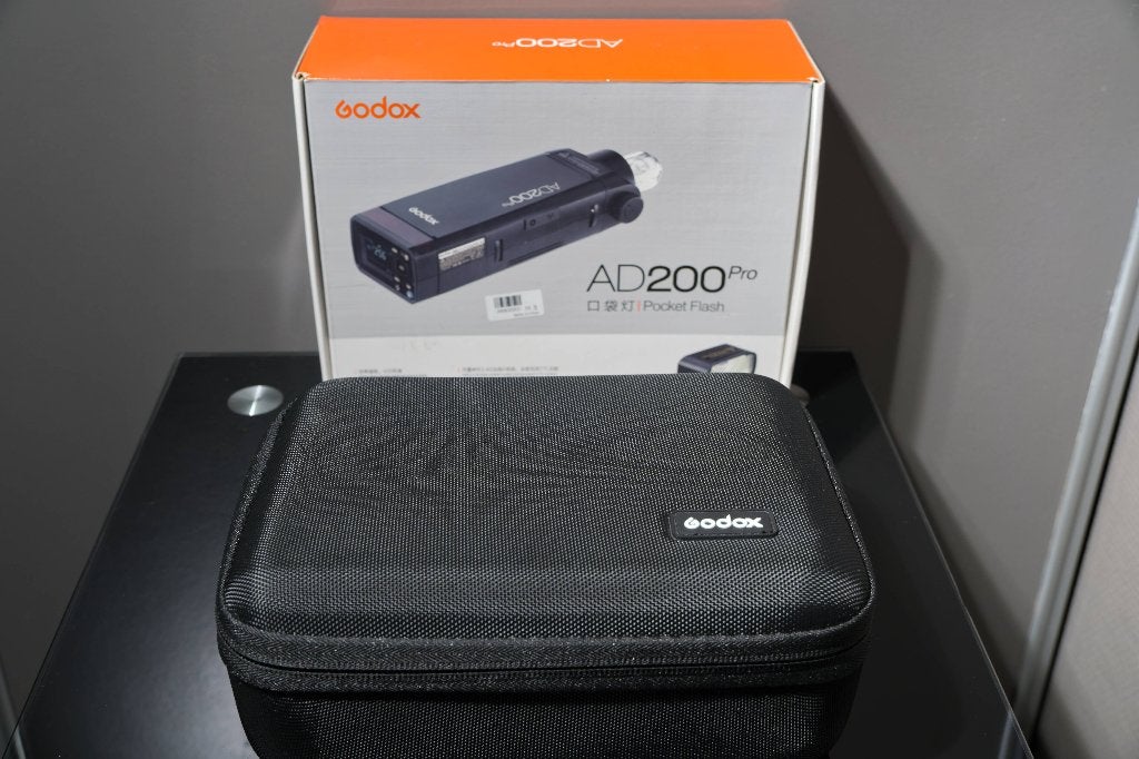 flash Godox ad200 pro + kit accessoires + Magmod pro kit, Diffuseur, Enlèvement, Godox, Flash externe