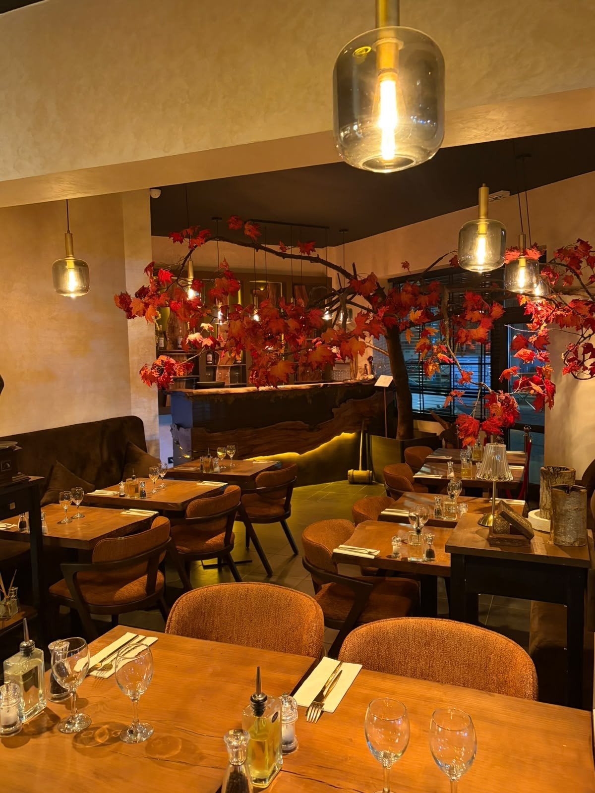 Restaurant à vendre sur Bruxelles. Fond de commerce, Offres d'emploi