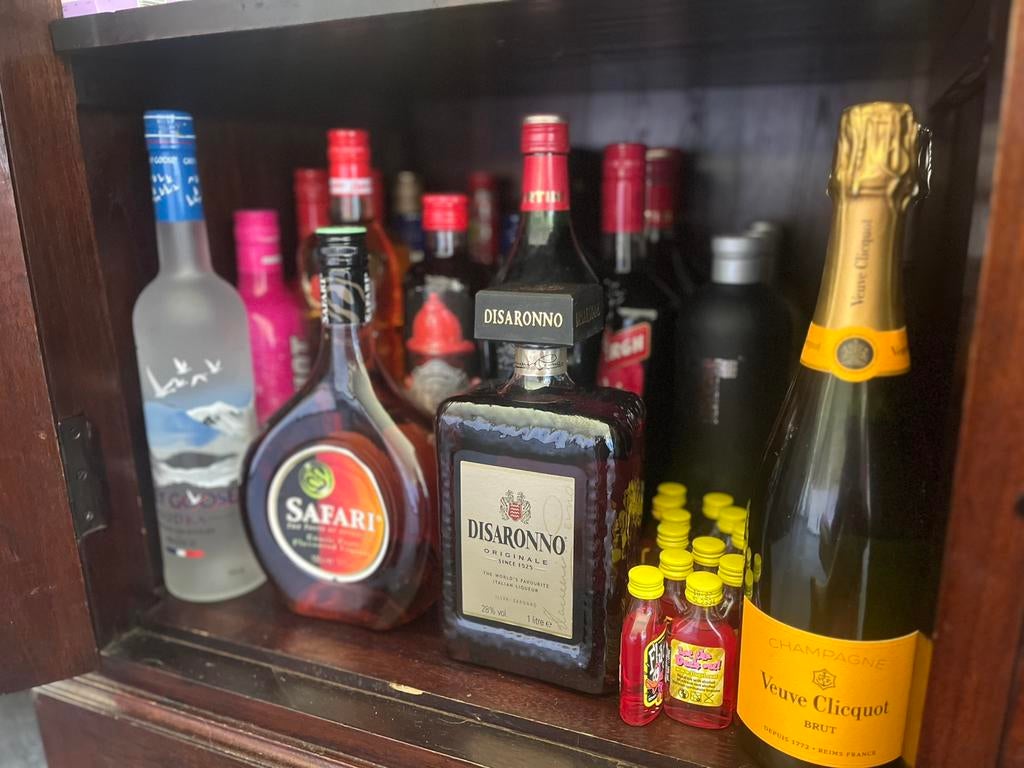 Partij: Diverse ongeopende sterke drank en champagnes, Diversen, Ophalen of Verzenden