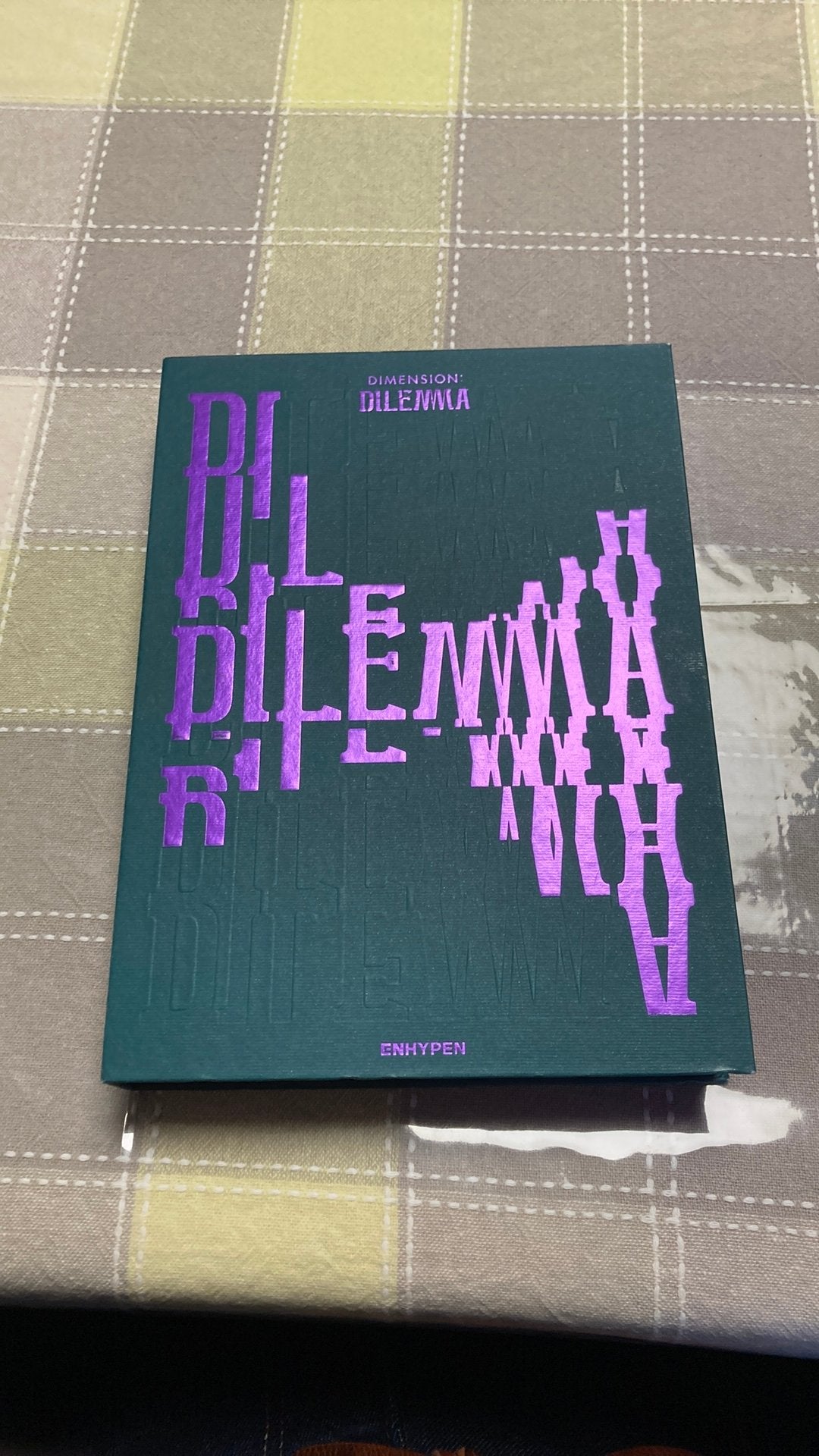 Kpop Enhypen album Dilemma, Enlèvement ou Envoi, Comme neuf