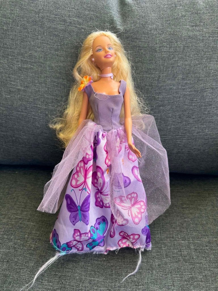 Barbie avec robe mauve, Enlèvement, Utilisé, Barbie