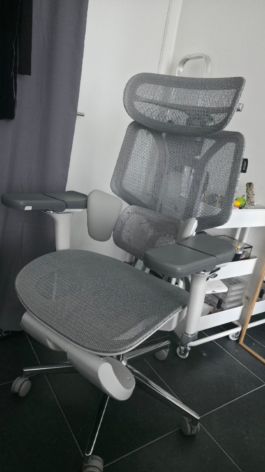 Chaise ergonomique HBADA E3 avec repose-pieds, Gris, Comme neuf, Enlèvement, Chaise de bureau
