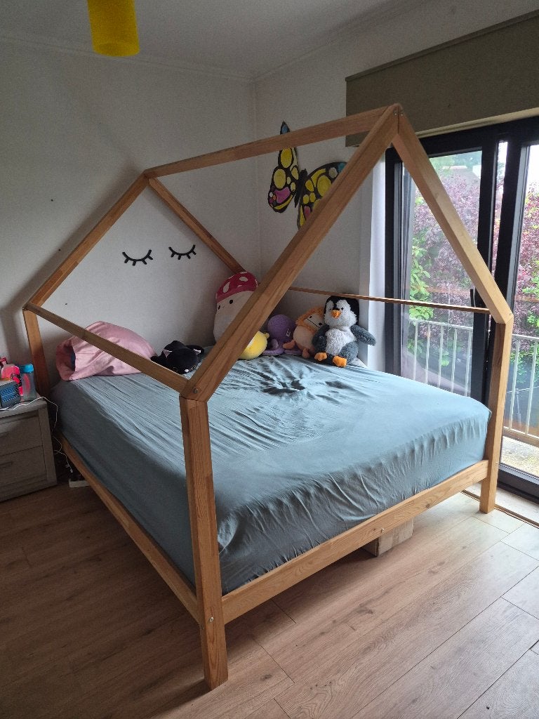 Dubbel bed huisje, Kinderen en Baby's, Kinderkamer | Bedden, Ophalen, Gebruikt, 100 cm of meer, Lattenbodem
