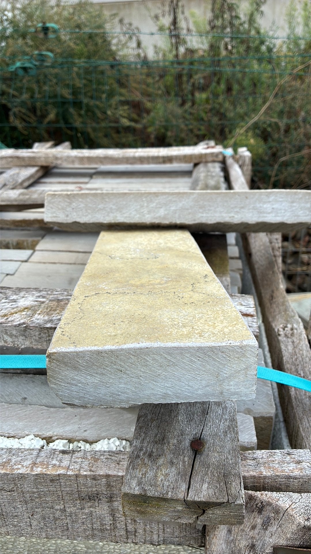Bordure de pelouse, Enlèvement, Comme neuf
