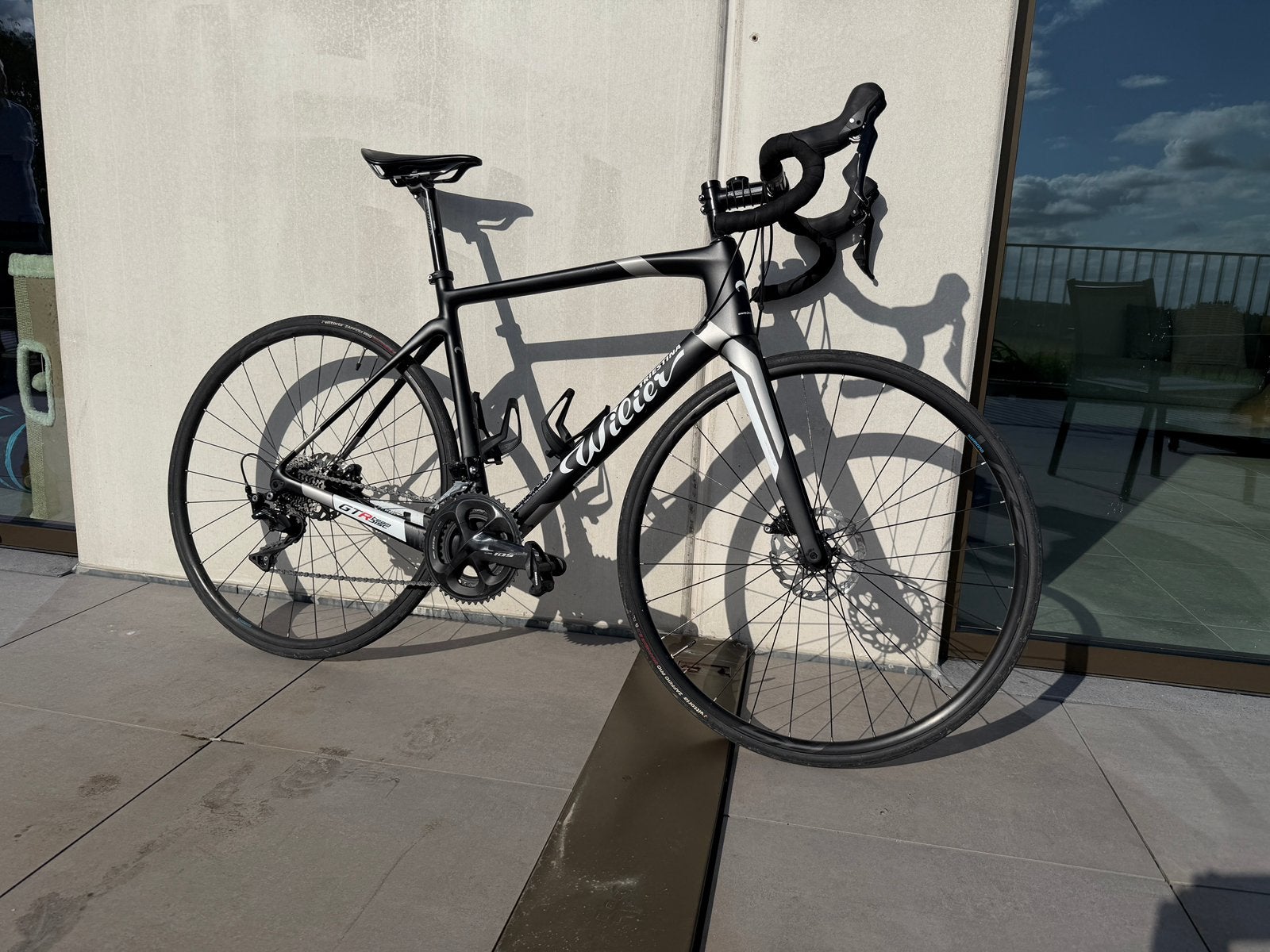 Wilier GTR Team Disc – Maat L –Shimano 105 12-speed–Topstaat, Fietsen en Brommers, Fietsen | Racefietsen, Zo goed als nieuw, Heren