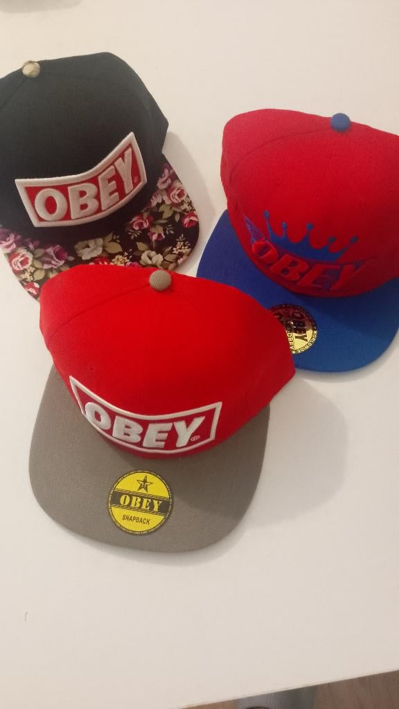 Lot 3 casquettes obey snapback, Kleding | Heren, Ophalen of Verzenden, Nieuw, One size fits all, Pet