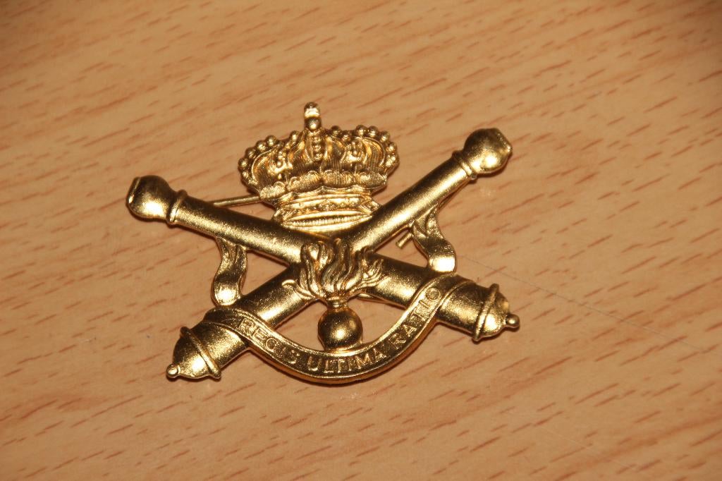 ABL muts kenteken „Artillerie” (goud), Verzamelen, Militaria | Algemeen, Landmacht, Embleem of Badge, Verzenden