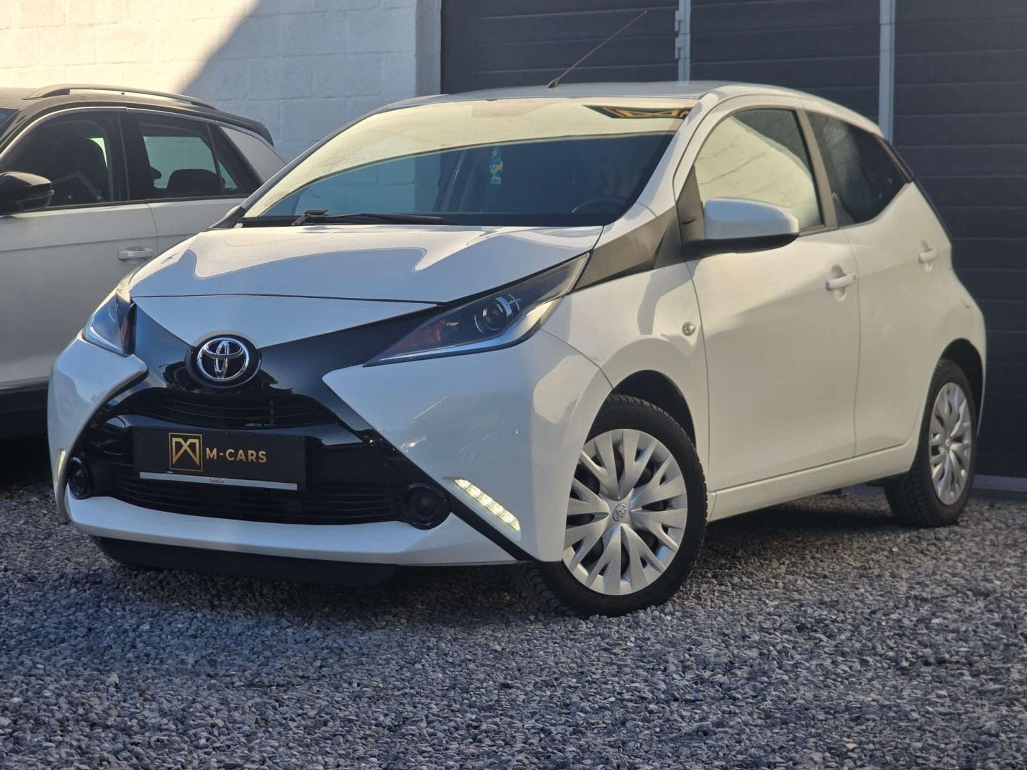 Toyota Aygo CAMERA * AUTOMATIQUE * 40000KM * (bj 2017), Auto's, 4 zetels, Stof, Gebruikt, Wit
