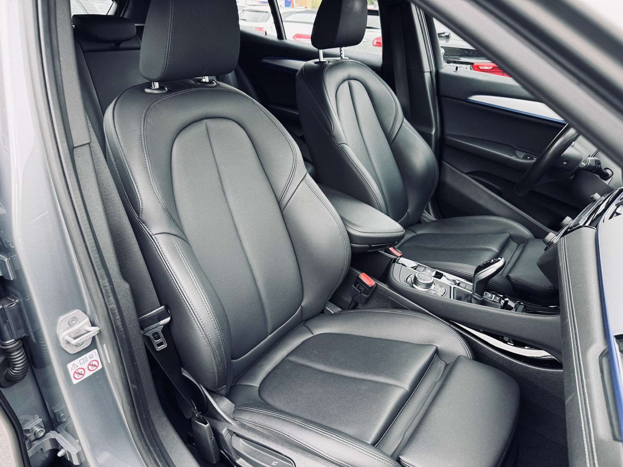 BMW X2 X2 1.5 Pack M Automatique, Garantie 1an, Autos, Cuir, Argent ou Gris, Euro 6, Entreprise