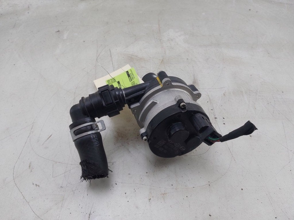 EXTRA EAU POMPE Kia Niro I (DE) (|369002B200|), Kia, Info@kia.de, Utilisé, Theodor-Heuss-Allee 11
60486  Frankfurt am Main, DE