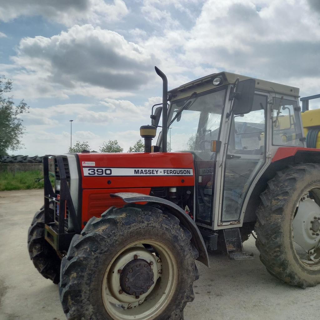 tractor met sproeikar, Zakelijke goederen, Ophalen, Gebruikt, Tot 80 Pk, Massey Ferguson