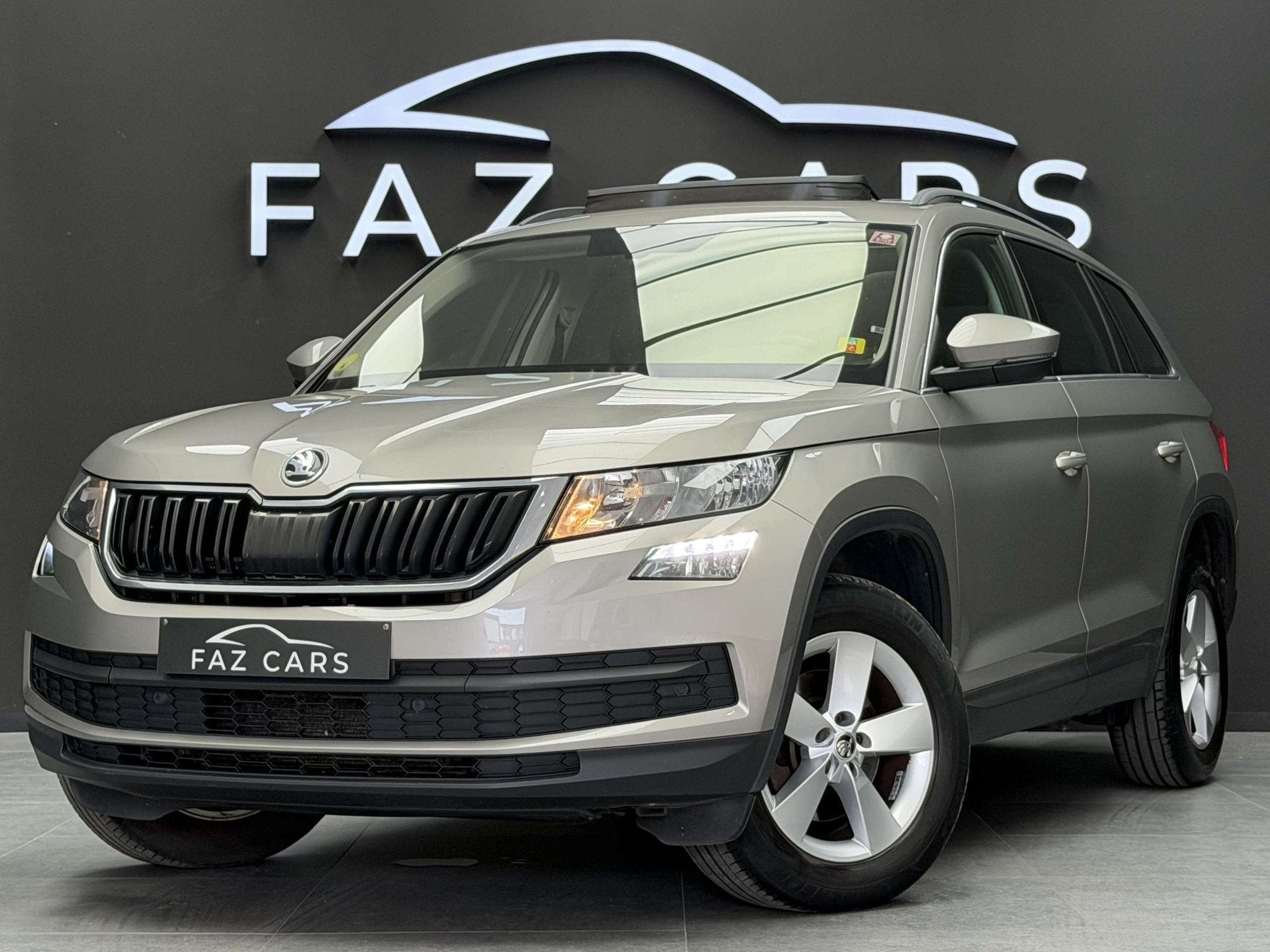 Skoda Kodiaq 2.0 CR TDi Ambition DSG * 1ER PROP + GPS + CAM, Auto's, Stof, Gebruikt, 4 cilinders, Bedrijf