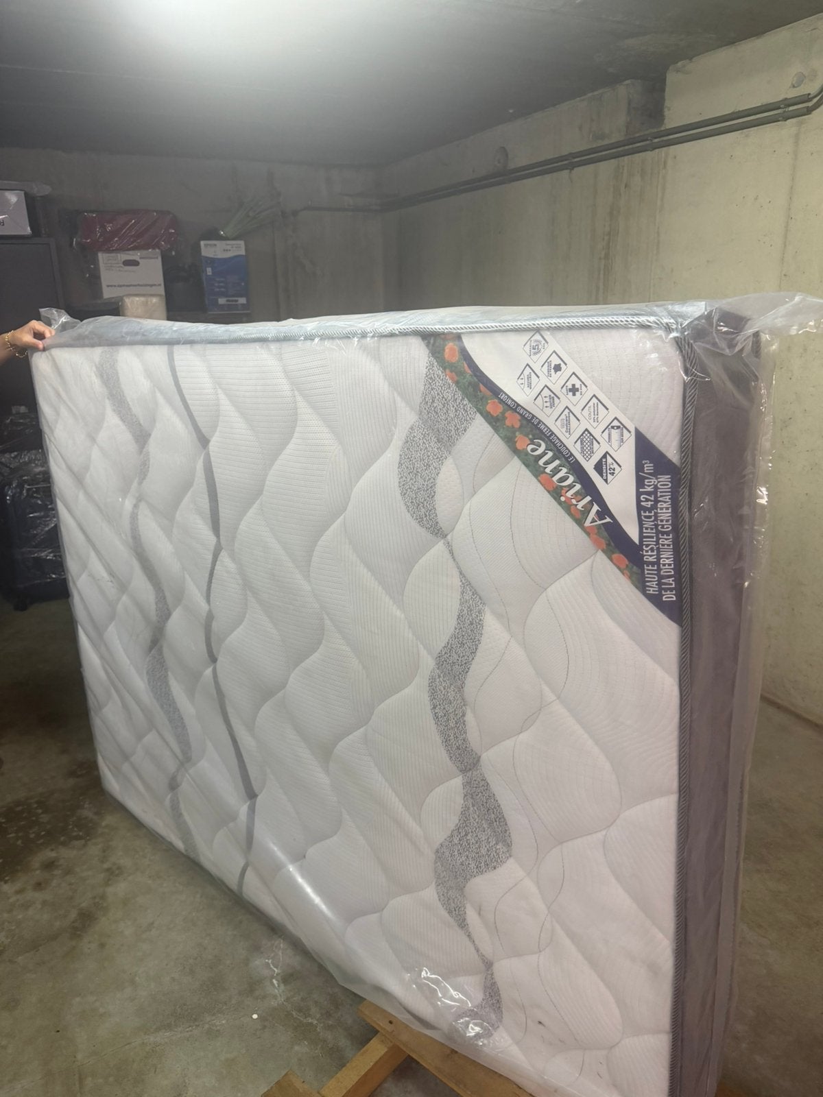 Nieuwe Ariane Matras 140x190 + Lattenbodem – HR 42 kg/m³, Ophalen, Matras, Nieuw, Tweepersoons