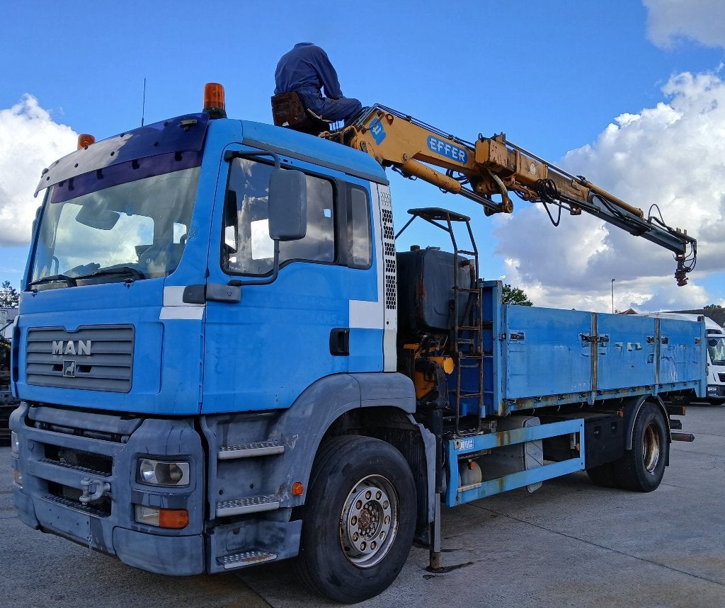 MAN TGA 19.360 kipper en kraan Effer id 18, Auto's, Vrachtwagens, MAN, Bedrijf, Te koop, Euro 3