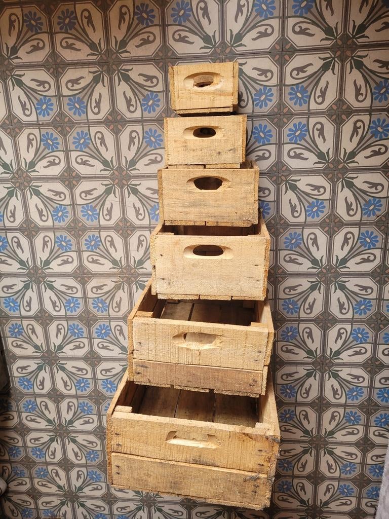 Cageots en bois., Enlèvement
